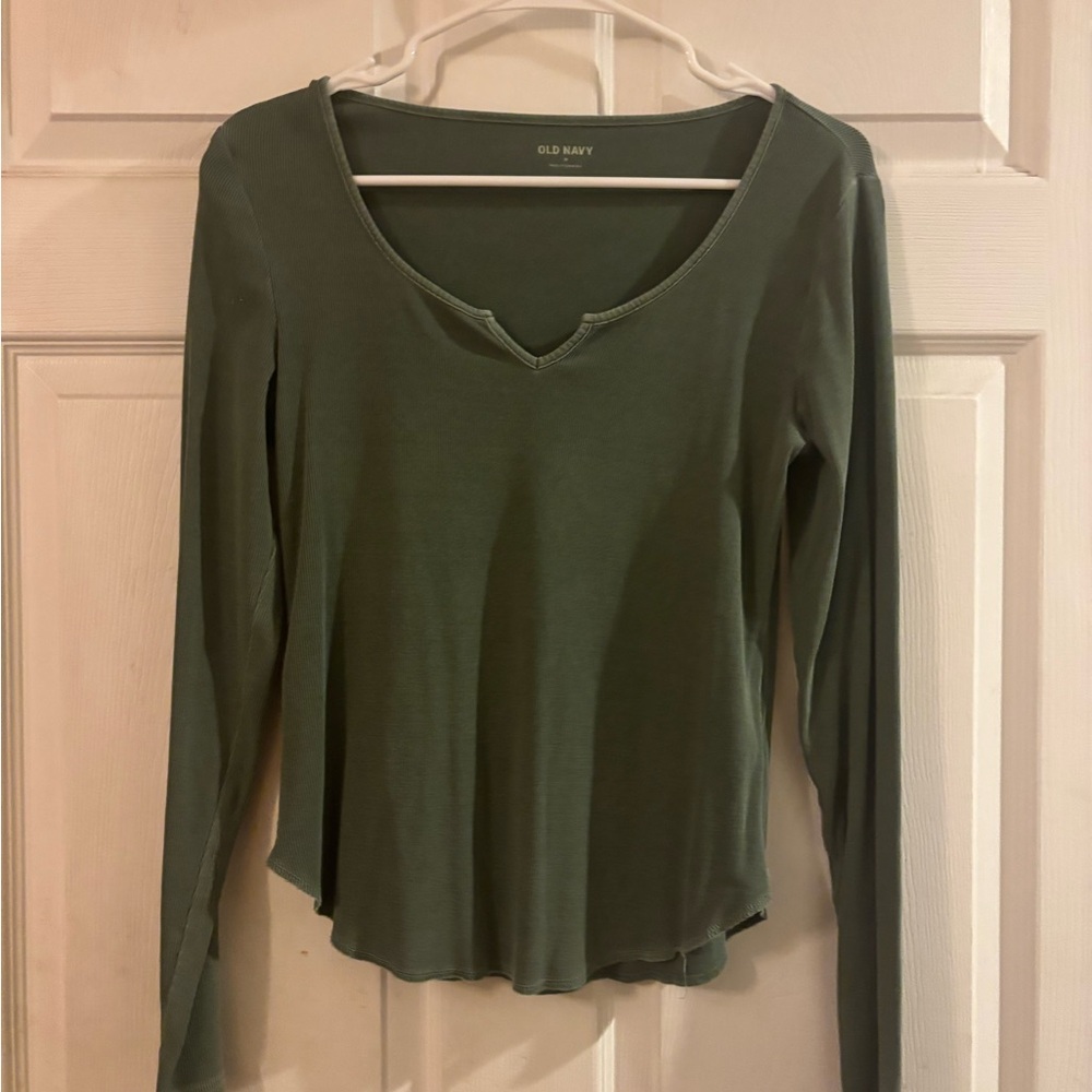Old Navy Women's Olive Long Sleeve Tee